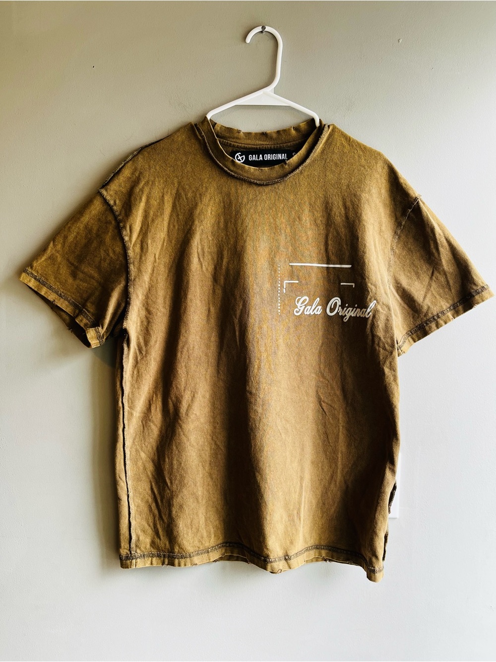 GALA ORIGINAL Men's Brown Crew Neck T-Shirt Distressed Small Streetwear